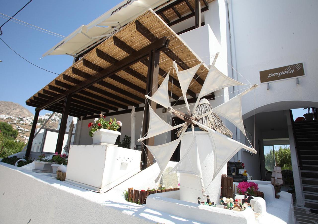 Pergola Aparthotel Livadi  Ngoại thất bức ảnh