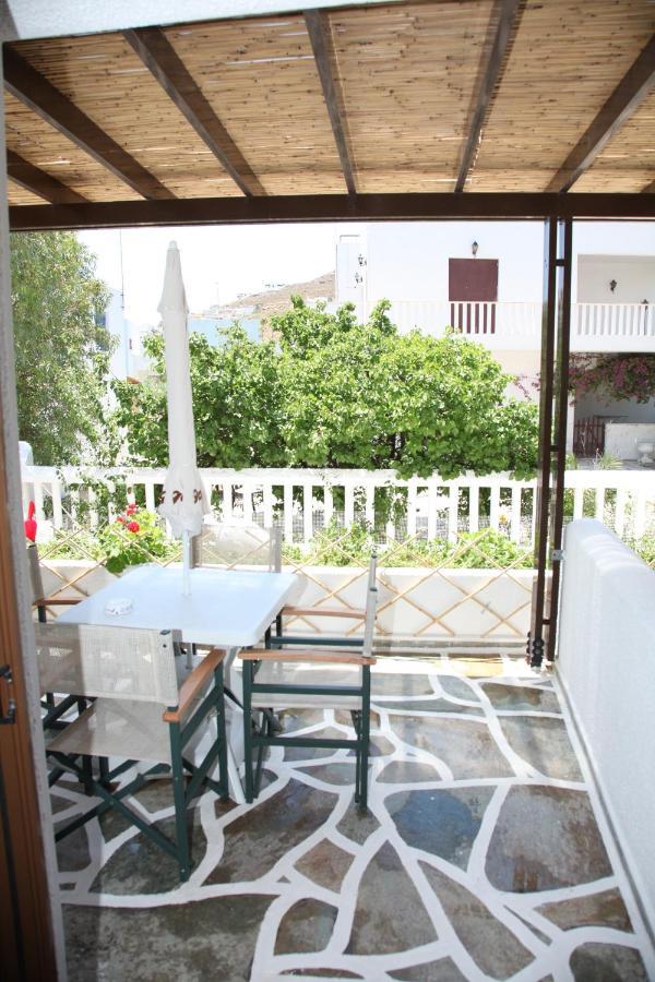 Pergola Aparthotel Livadi  Ngoại thất bức ảnh